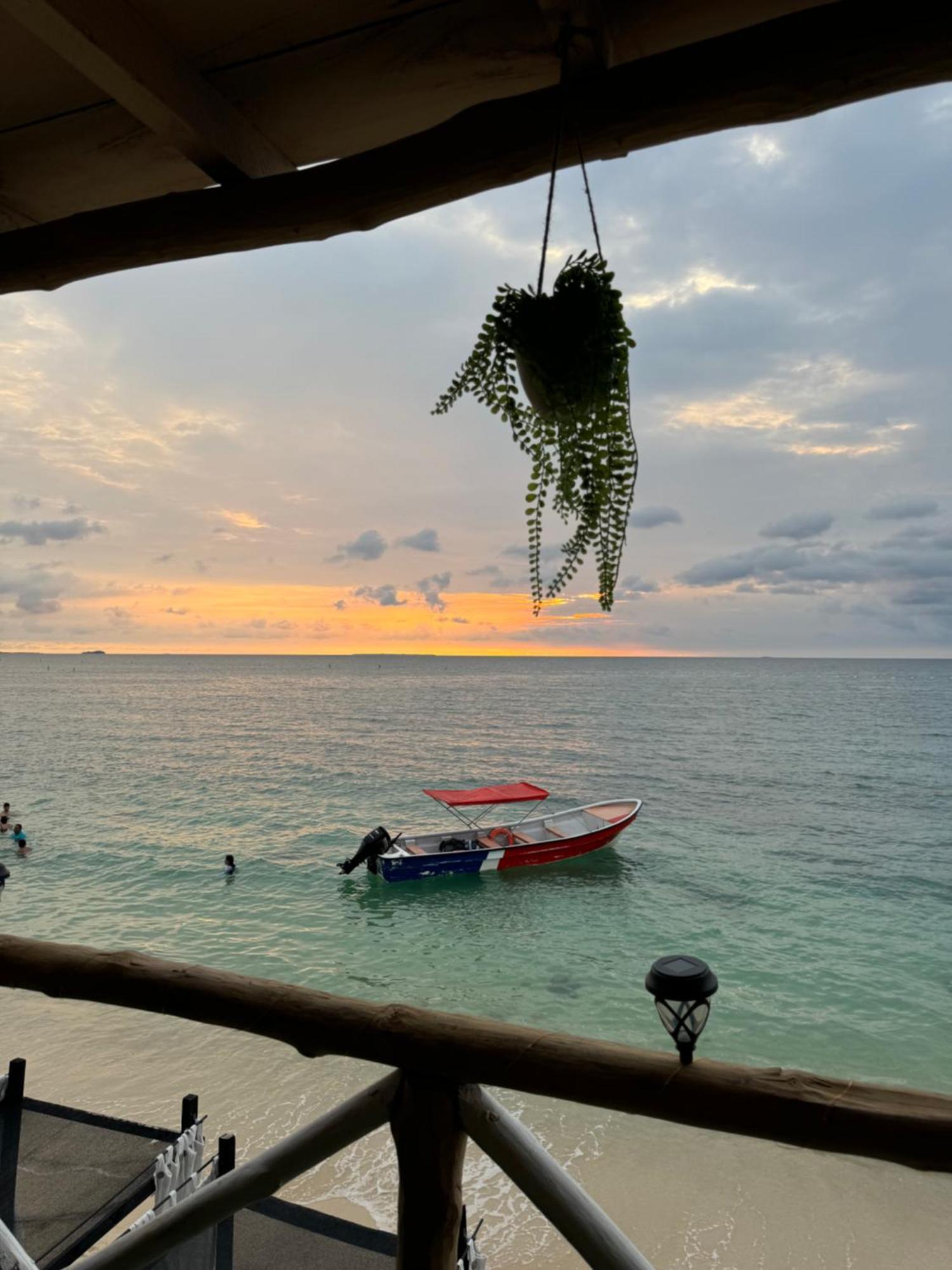 Tequila Sunbeach Baru Eco-Hotel Pendales Bagian luar foto